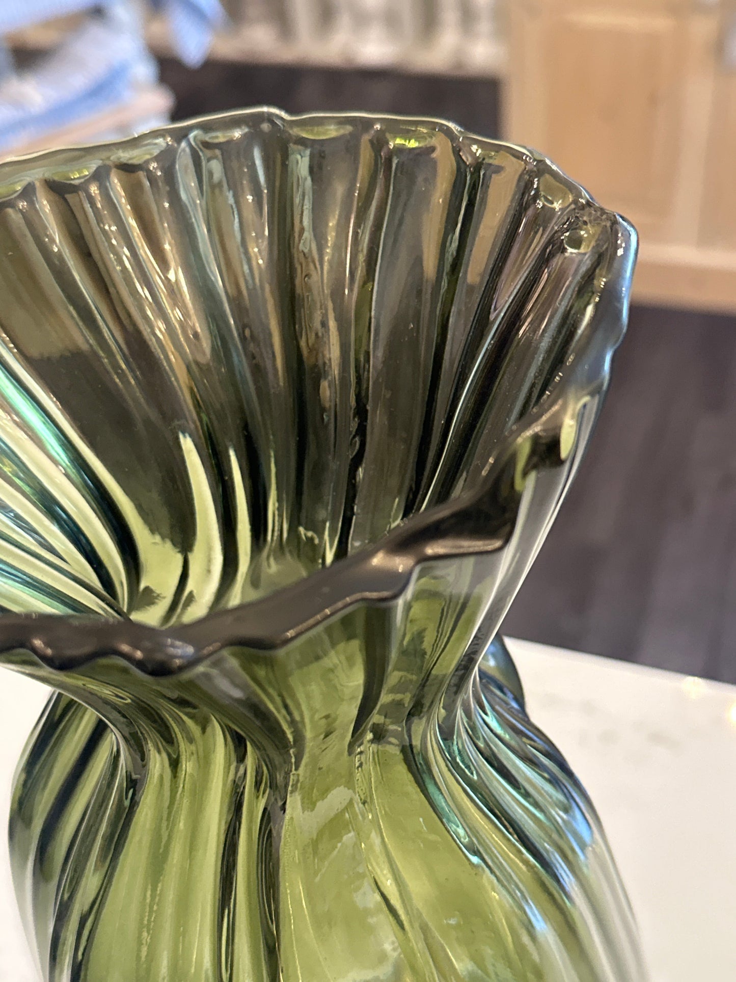 Green Glass Scrunch Vase - Large Josefina Online