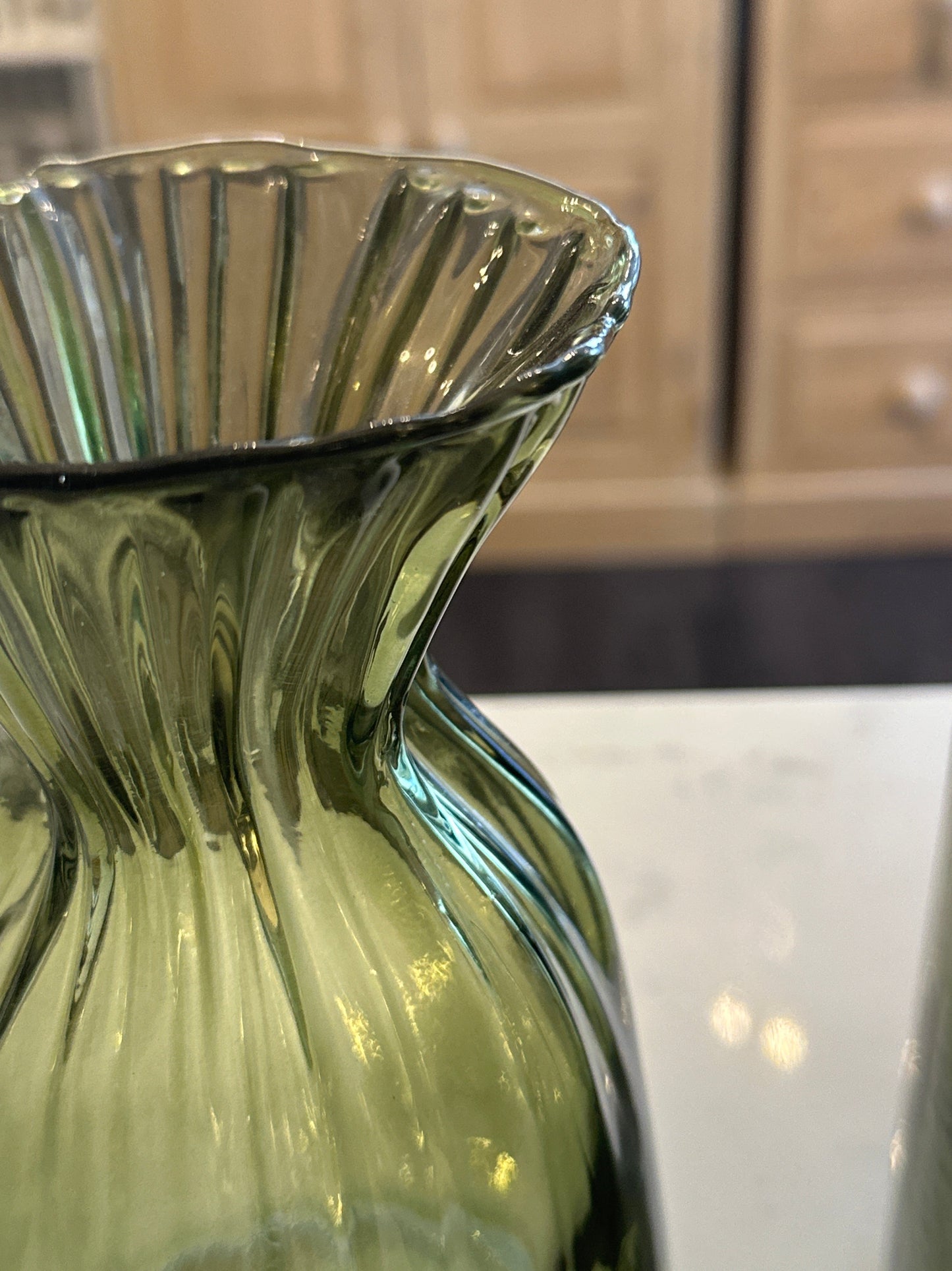 Green Glass Scrunch Vase - Small Josefina Online