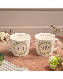 Wedding Set of 2 'Mr & Mrs' Stoneware Mugs With Heart Handle Gift Box