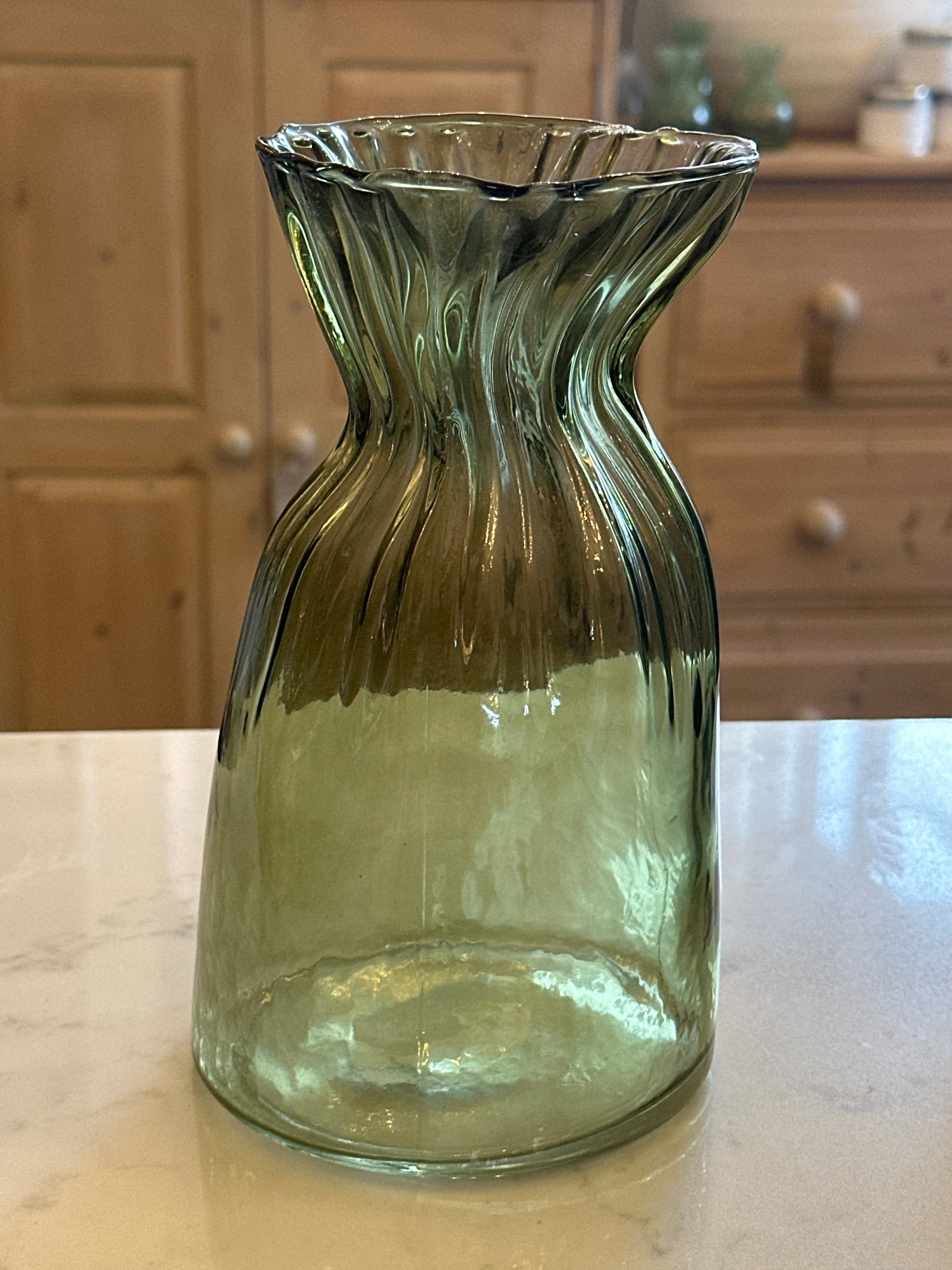 Green Glass Scrunch Vase - Small Josefina Online