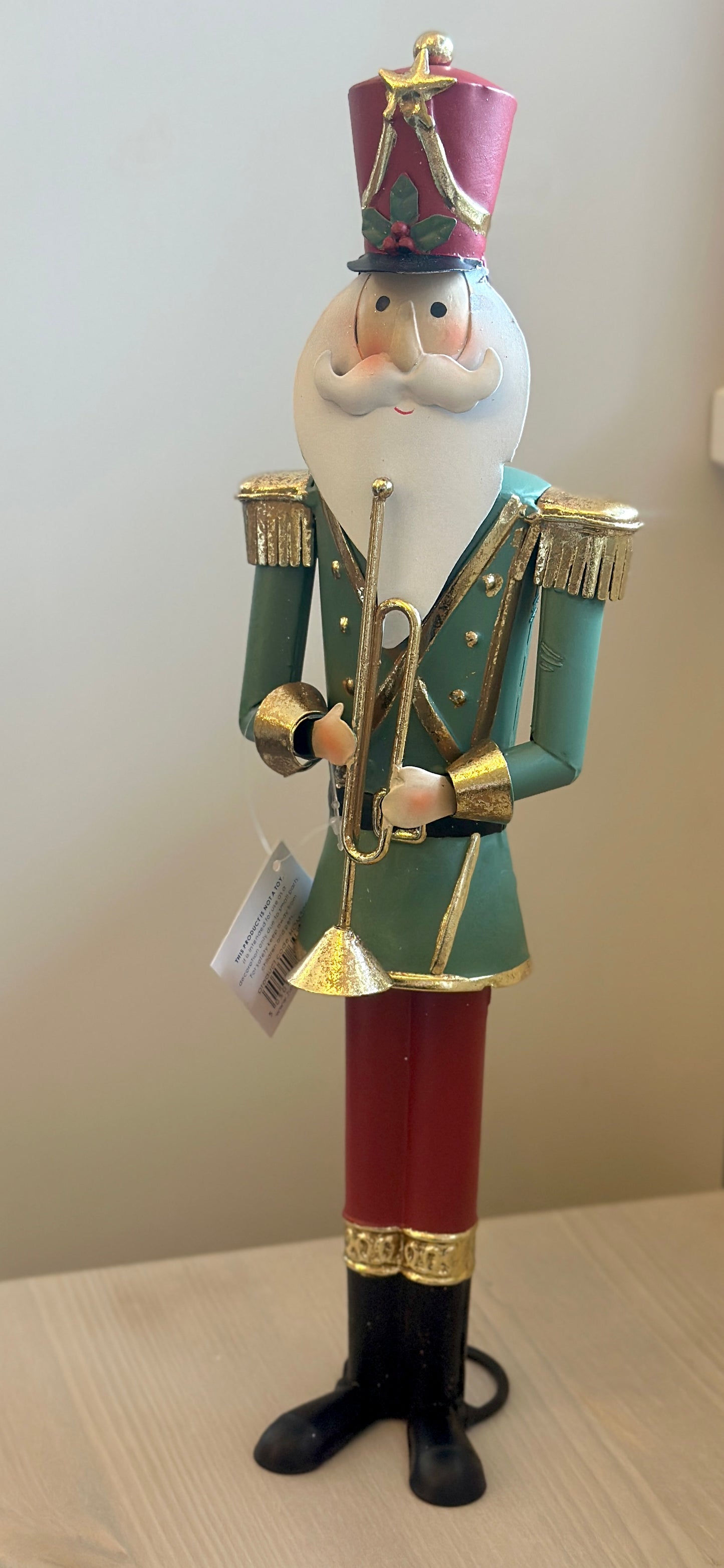 Green & Red Trumpeter Soldier