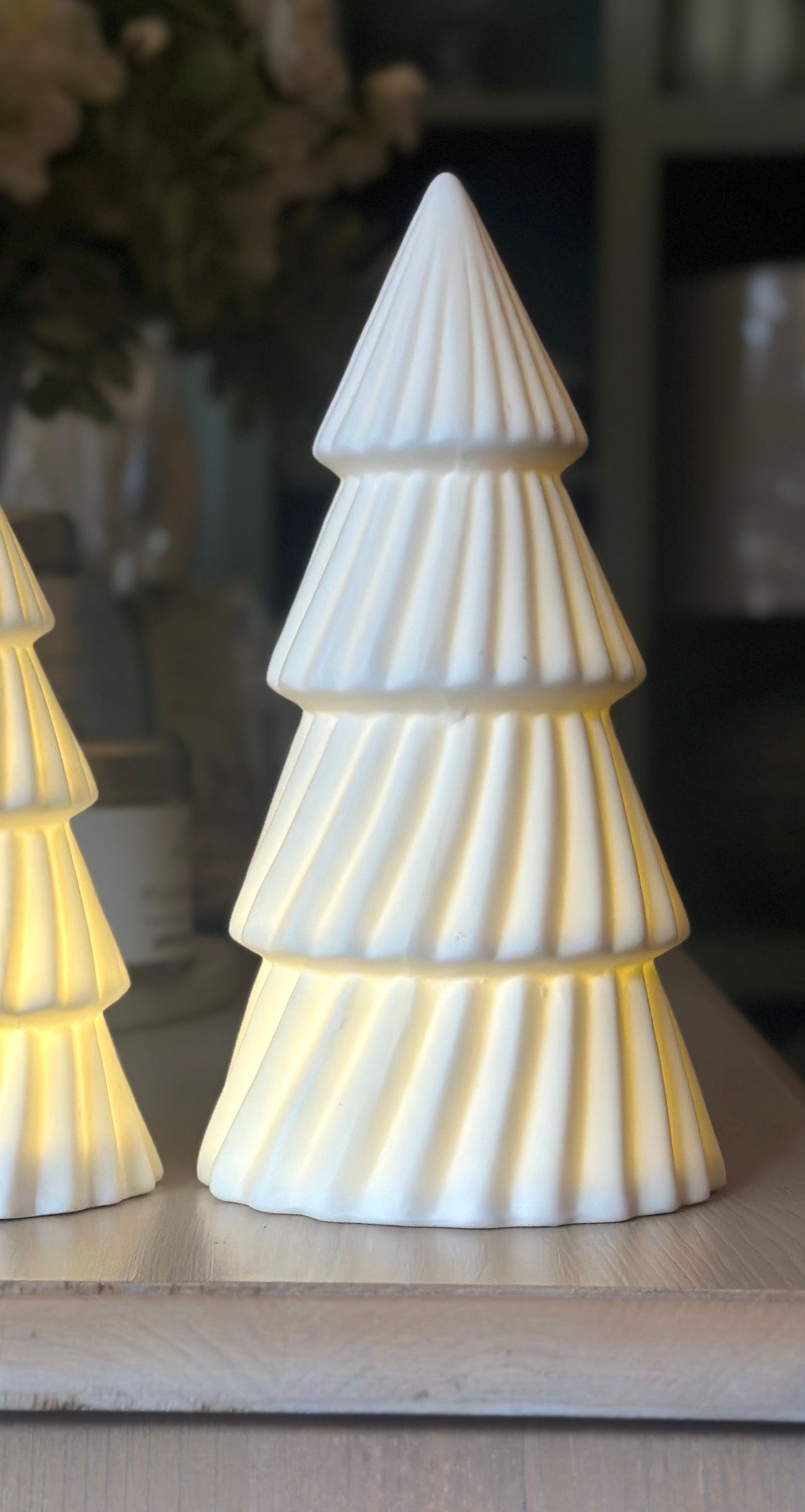 LED White Ceramic Tree - Large