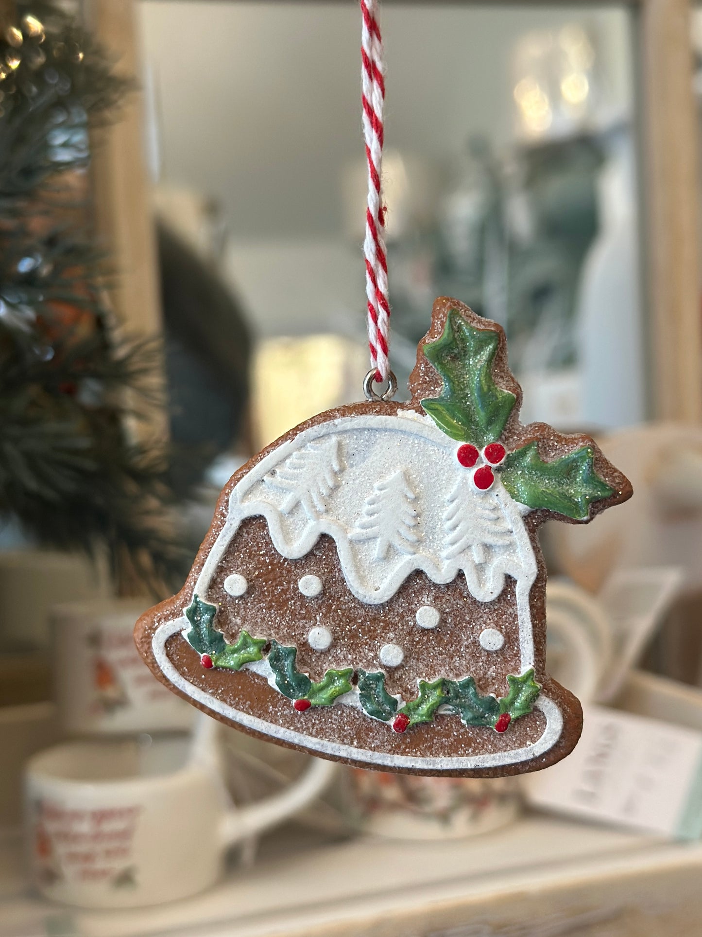 Resin Gingerbread Xmas Pudding & Holly Tree Decoration christmas