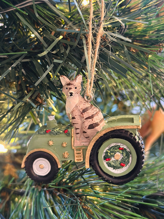 Resin Cat/Dog in Tractor Tree Decoration christmas
