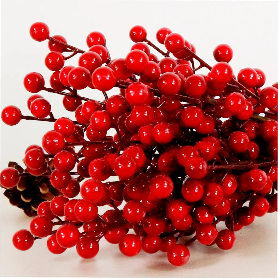 Red Berry Handtie